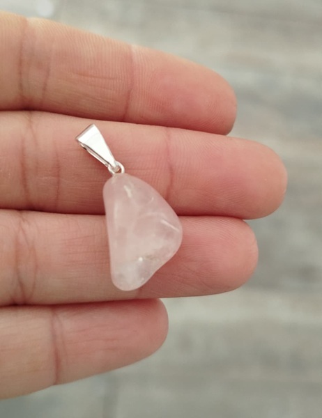 Colgante piedra irregular Cuarzo rosa